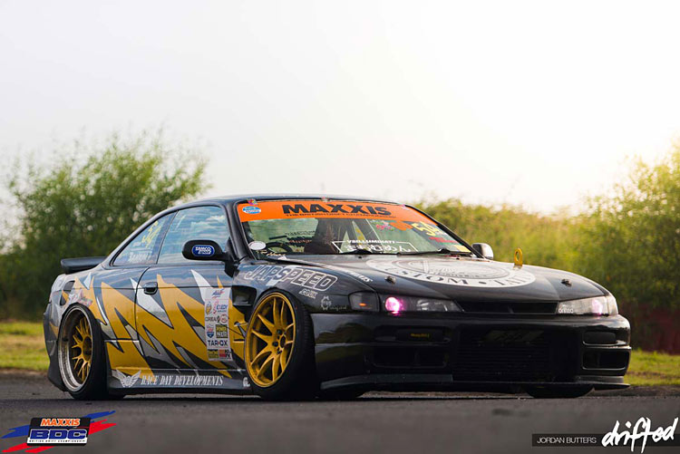 Go from a grassroots drifter to pro driver with 'Torque Drift' game
