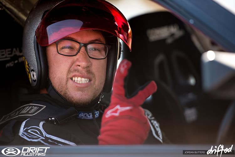 luke fink fingers up helmet in-car start line drifted